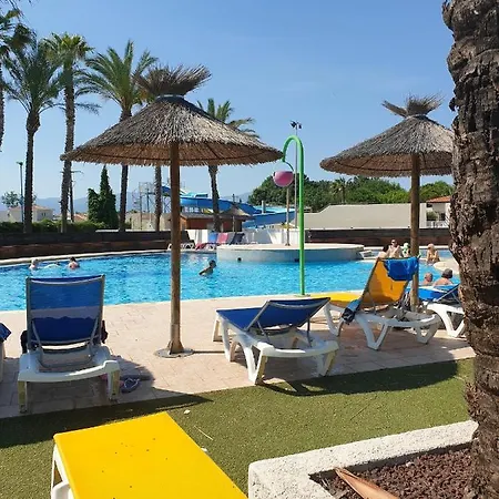 A Saint-cyprien + Piscine Partagee Ferienhaus
