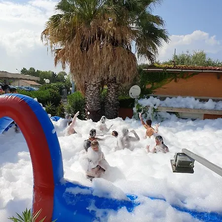 בית נופש A Saint-cyprien + Piscine Partagee *