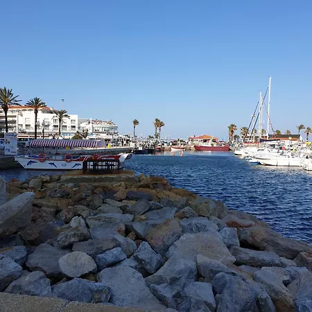 A Saint-cyprien + Piscine Partagee
