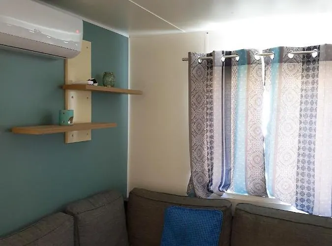 A Saint-cyprien + Piscine Partagee Vakantiehuis *