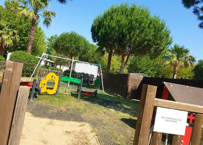 A Saint-cyprien + Piscine Partagee * Saint-Cyprien (Pyrenees-Orientales)